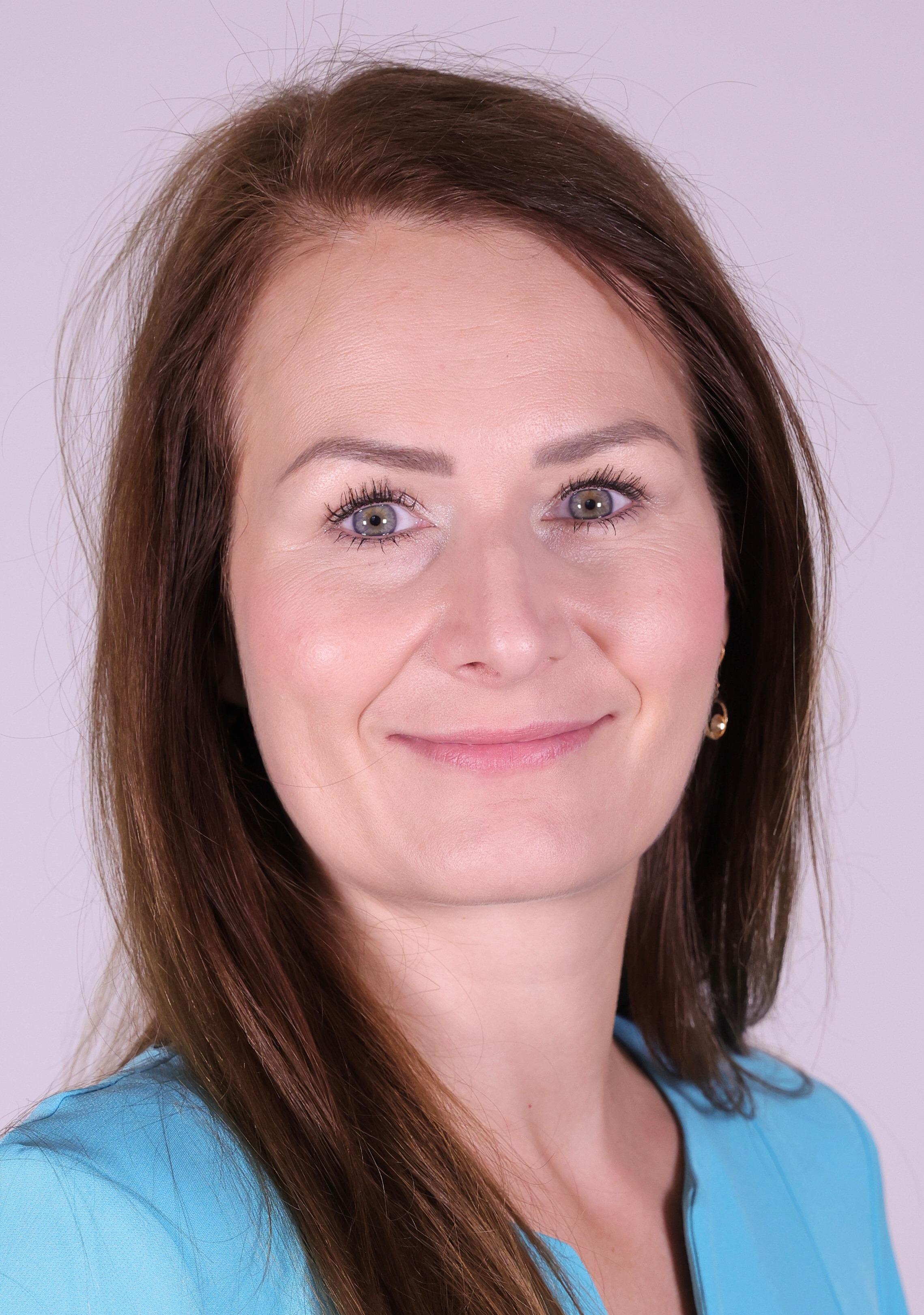 Bajo Holečková, Martina